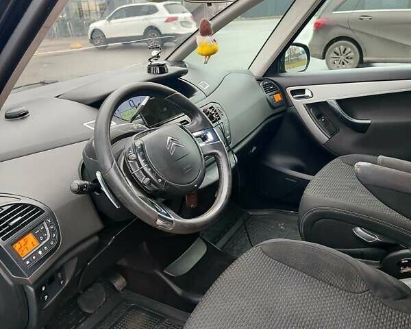 Черный Ситроен Гранд С4 Пикассо, объемом двигателя 2 л и пробегом 300 тыс. км за 6100 $, фото 4 на Automoto.ua