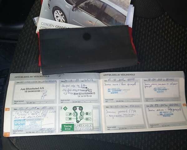 Чорний Сітроен Гранд С4 Пікассо, об'ємом двигуна 1.6 л та пробігом 234 тис. км за 6000 $, фото 34 на Automoto.ua