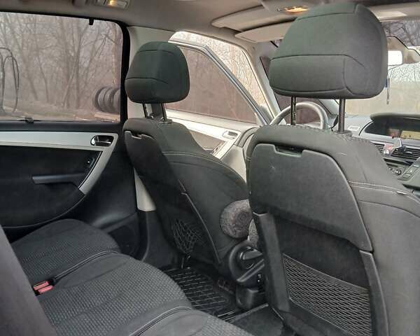 Черный Ситроен Гранд С4 Пикассо, объемом двигателя 1.6 л и пробегом 237 тыс. км за 5600 $, фото 20 на Automoto.ua