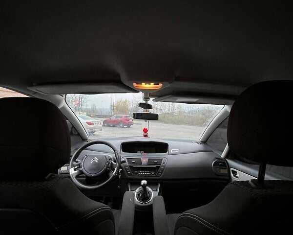 Чорний Сітроен Гранд С4 Пікассо, об'ємом двигуна 1.56 л та пробігом 260 тис. км за 7400 $, фото 7 на Automoto.ua