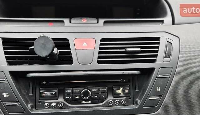 Черный Ситроен Гранд С4 Пикассо, объемом двигателя 1.6 л и пробегом 320 тыс. км за 8000 $, фото 9 на Automoto.ua