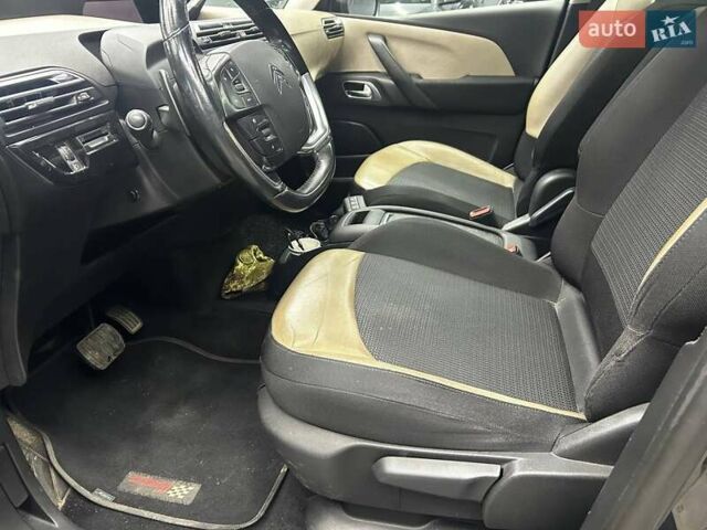 Черный Ситроен Гранд С4 Пикассо, объемом двигателя 1.56 л и пробегом 240 тыс. км за 10500 $, фото 11 на Automoto.ua