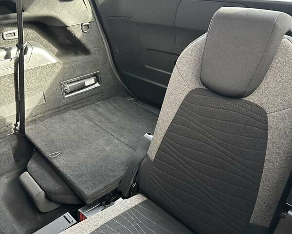 Черный Ситроен Гранд С4 Пикассо, объемом двигателя 1.6 л и пробегом 214 тыс. км за 8800 $, фото 17 на Automoto.ua