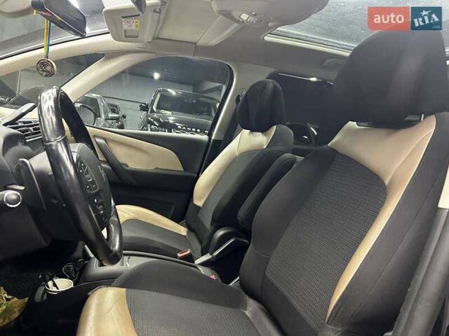 Черный Ситроен Гранд С4 Пикассо, объемом двигателя 1.56 л и пробегом 240 тыс. км за 10500 $, фото 12 на Automoto.ua