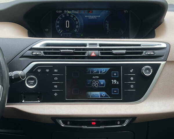 Чорний Сітроен Гранд С4 Пікассо, об'ємом двигуна 2 л та пробігом 173 тис. км за 13300 $, фото 56 на Automoto.ua