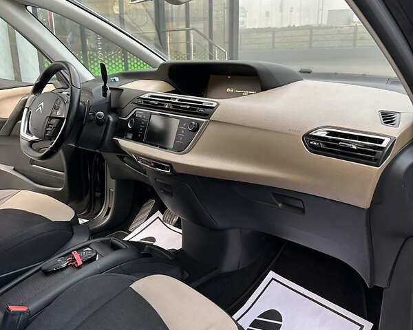 Черный Ситроен Гранд С4 Пикассо, объемом двигателя 2 л и пробегом 235 тыс. км за 12550 $, фото 27 на Automoto.ua