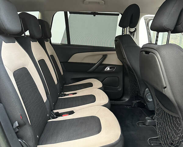 Черный Ситроен Гранд С4 Пикассо, объемом двигателя 2 л и пробегом 235 тыс. км за 12550 $, фото 28 на Automoto.ua