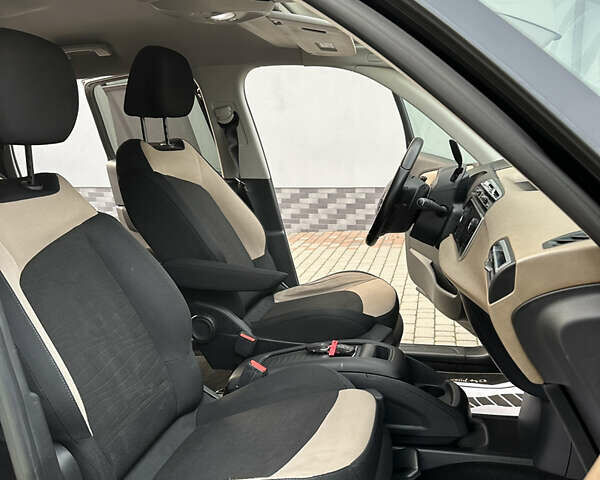 Черный Ситроен Гранд С4 Пикассо, объемом двигателя 2 л и пробегом 235 тыс. км за 12550 $, фото 26 на Automoto.ua