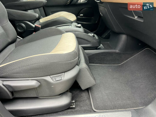 Чорний Сітроен Гранд С4 Пікассо, об'ємом двигуна 2 л та пробігом 173 тис. км за 13300 $, фото 70 на Automoto.ua