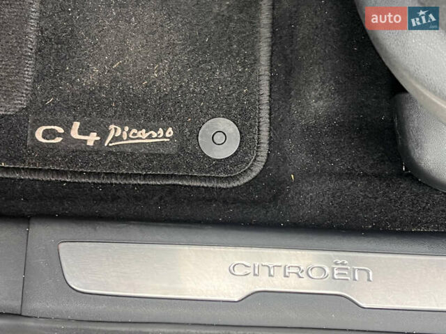 Чорний Сітроен Гранд С4 Пікассо, об'ємом двигуна 2 л та пробігом 240 тис. км за 13600 $, фото 72 на Automoto.ua