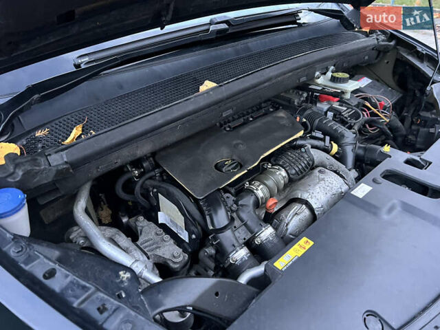 Сітроен Гранд С4 Пікассо 2015 у Львові на Automoto.ua Чорний Сітроен Гранд С4 Пікассо, об'ємом двигуна 1.6 л та пробігом 213 тис. км за 12300 $, фото 96 на Automoto.ua