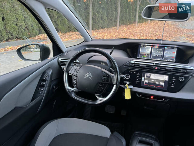 Сітроен Гранд С4 Пікассо 2015 у Львові на Automoto.ua Чорний Сітроен Гранд С4 Пікассо, об'ємом двигуна 1.6 л та пробігом 213 тис. км за 12300 $, фото 67 на Automoto.ua