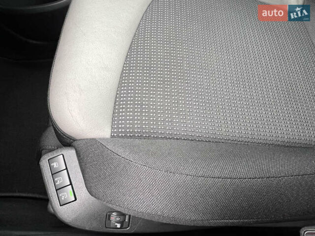 Чорний Сітроен Гранд С4 Пікассо, об'ємом двигуна 2 л та пробігом 240 тис. км за 13600 $, фото 80 на Automoto.ua