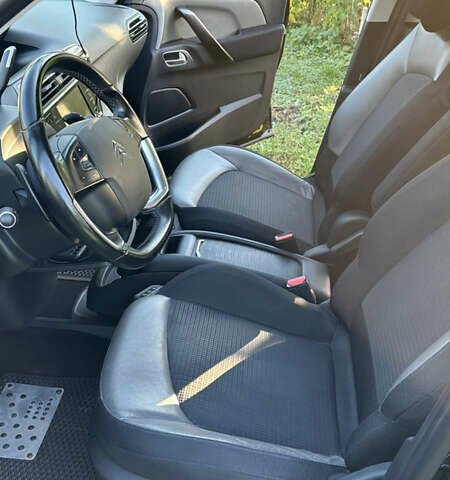 Сітроен Гранд С4 Пікассо 2016 у Борисполе на Automoto.ua Чорний Сітроен Гранд С4 Пікассо, об'ємом двигуна 1.56 л та пробігом 263 тис. км за 12700 $, фото 10 на Automoto.ua