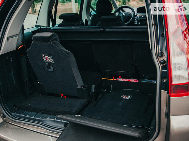 Коричневий Сітроен Гранд С4 Пікассо, об'ємом двигуна 2 л та пробігом 230 тис. км за 7100 $, фото 7 на Automoto.ua