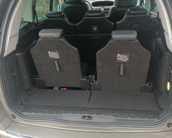 Коричневий Сітроен Гранд С4 Пікассо, об'ємом двигуна 1.6 л та пробігом 216 тис. км за 7500 $, фото 3 на Automoto.ua