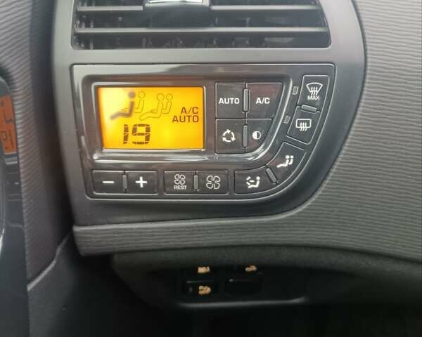 Коричневий Сітроен Гранд С4 Пікассо, об'ємом двигуна 1.6 л та пробігом 216 тис. км за 7500 $, фото 11 на Automoto.ua