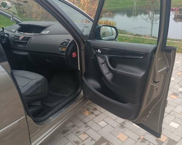 Коричневий Сітроен Гранд С4 Пікассо, об'ємом двигуна 1.6 л та пробігом 216 тис. км за 7500 $, фото 34 на Automoto.ua