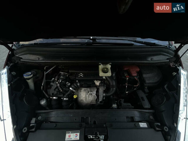 Красный Ситроен Гранд С4 Пикассо, объемом двигателя 1.56 л и пробегом 217 тыс. км за 5999 $, фото 47 на Automoto.ua