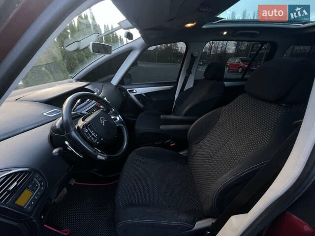 Красный Ситроен Гранд С4 Пикассо, объемом двигателя 1.56 л и пробегом 215 тыс. км за 5999 $, фото 25 на Automoto.ua