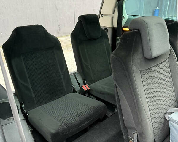 Красный Ситроен Гранд С4 Пикассо, объемом двигателя 1.56 л и пробегом 299 тыс. км за 6200 $, фото 14 на Automoto.ua