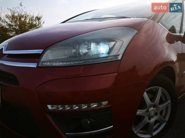 Красный Ситроен Гранд С4 Пикассо, объемом двигателя 1.6 л и пробегом 344 тыс. км за 6600 $, фото 6 на Automoto.ua