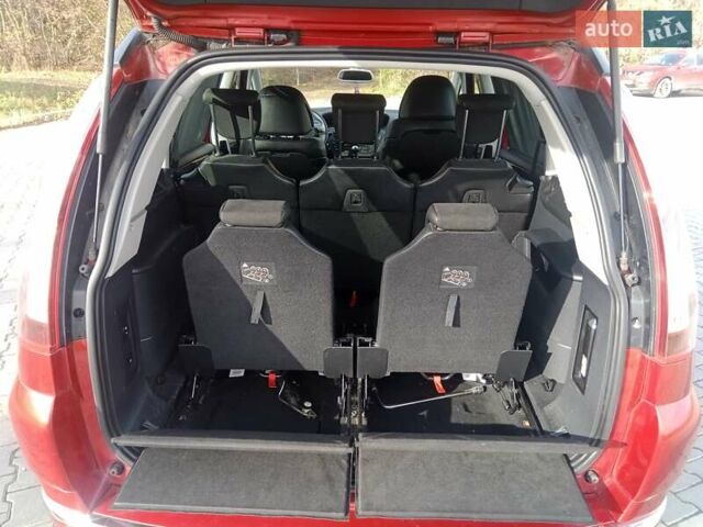 Ситроен Гранд С4 Пикассо 2012 в Черткове на Automoto.ua Красный Ситроен Гранд С4 Пикассо, объемом двигателя 2 л и пробегом 300 тыс. км за 7997 $, фото 34 на Automoto.ua