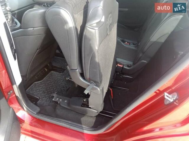 Ситроен Гранд С4 Пикассо 2012 в Черткове на Automoto.ua Красный Ситроен Гранд С4 Пикассо, объемом двигателя 2 л и пробегом 300 тыс. км за 7997 $, фото 55 на Automoto.ua