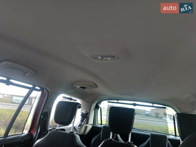 Червоний Сітроен Гранд С4 Пікассо, об'ємом двигуна 2 л та пробігом 300 тис. км за 7997 $, фото 98 на Automoto.ua