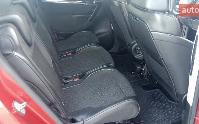 Ситроен Гранд С4 Пикассо 2012 в Черткове на Automoto.ua Красный Ситроен Гранд С4 Пикассо, объемом двигателя 2 л и пробегом 300 тыс. км за 7997 $, фото 70 на Automoto.ua