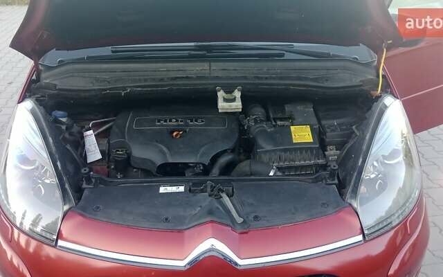 Ситроен Гранд С4 Пикассо 2012 в Черткове на Automoto.ua Красный Ситроен Гранд С4 Пикассо, объемом двигателя 2 л и пробегом 300 тыс. км за 7997 $, фото 87 на Automoto.ua