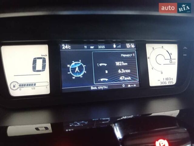 Ситроен Гранд С4 Пикассо 2012 в Черткове на Automoto.ua Красный Ситроен Гранд С4 Пикассо, объемом двигателя 2 л и пробегом 300 тыс. км за 7997 $, фото 85 на Automoto.ua