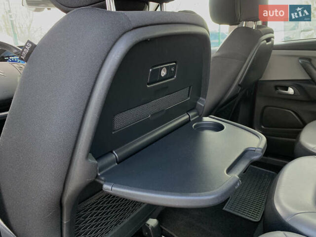 Червоний Сітроен Гранд С4 Пікассо, об'ємом двигуна 1.6 л та пробігом 91 тис. км за 12899 $, фото 28 на Automoto.ua