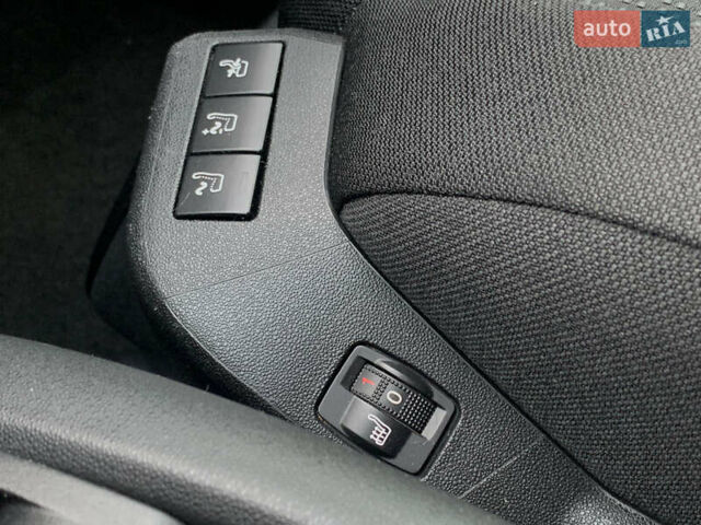 Червоний Сітроен Гранд С4 Пікассо, об'ємом двигуна 1.6 л та пробігом 91 тис. км за 12899 $, фото 59 на Automoto.ua