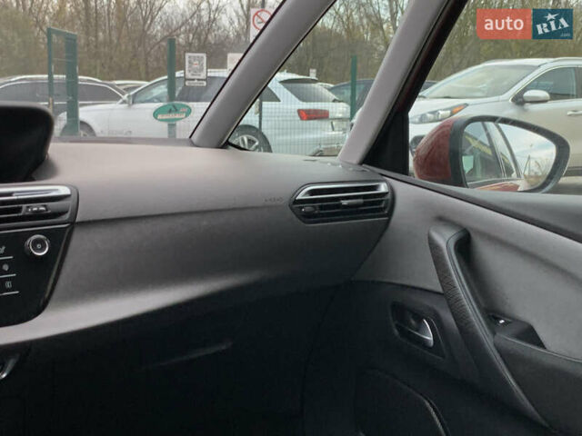 Червоний Сітроен Гранд С4 Пікассо, об'ємом двигуна 1.6 л та пробігом 91 тис. км за 12899 $, фото 62 на Automoto.ua