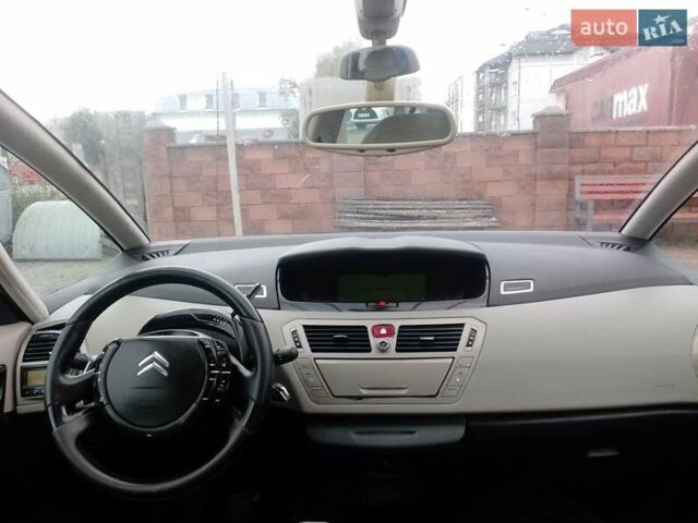 Ситроен Гранд С4 Пикассо, объемом двигателя 1.56 л и пробегом 298 тыс. км за 5100 $, фото 7 на Automoto.ua
