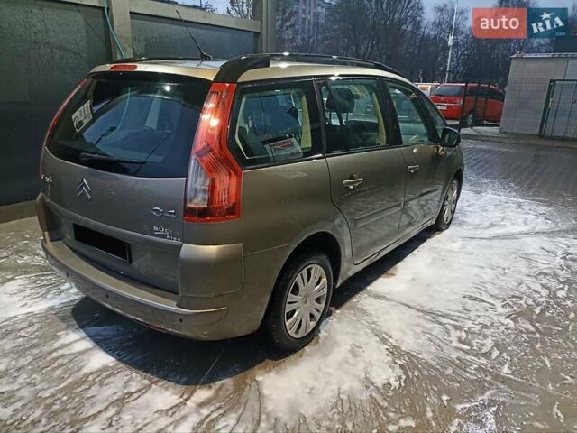 Сітроен Гранд С4 Пікассо, об'ємом двигуна 1.6 л та пробігом 239 тис. км за 5990 $, фото 9 на Automoto.ua