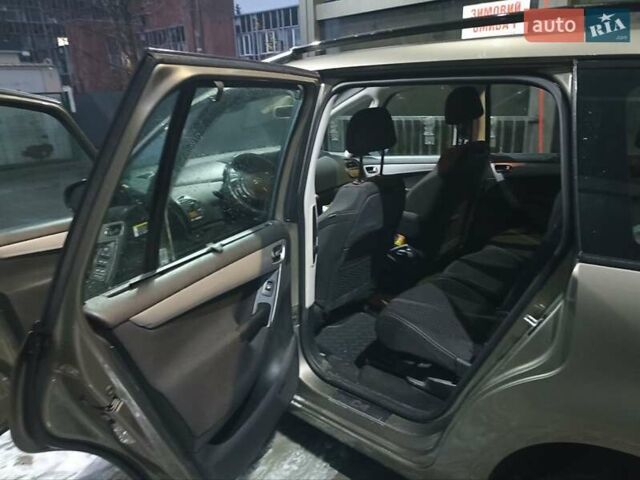 Сітроен Гранд С4 Пікассо, об'ємом двигуна 1.6 л та пробігом 239 тис. км за 5990 $, фото 14 на Automoto.ua