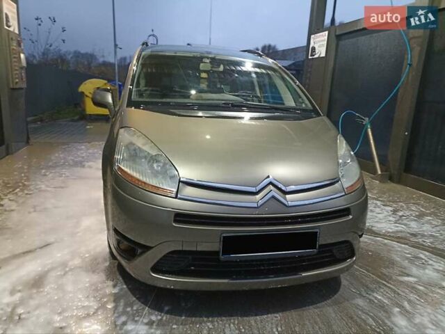 Сітроен Гранд С4 Пікассо, об'ємом двигуна 1.6 л та пробігом 239 тис. км за 5990 $, фото 3 на Automoto.ua