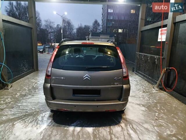 Сітроен Гранд С4 Пікассо, об'ємом двигуна 1.6 л та пробігом 239 тис. км за 5990 $, фото 13 на Automoto.ua