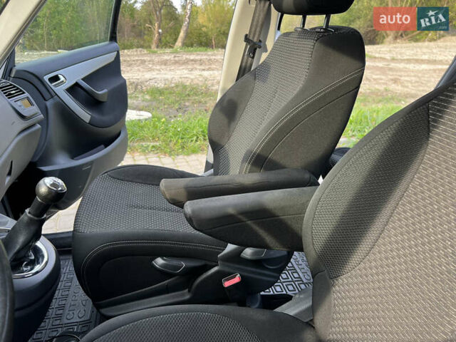 Ситроен Гранд С4 Пикассо, объемом двигателя 1.6 л и пробегом 199 тыс. км за 6200 $, фото 41 на Automoto.ua