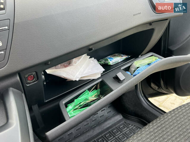 Ситроен Гранд С4 Пикассо, объемом двигателя 1.6 л и пробегом 199 тыс. км за 6200 $, фото 40 на Automoto.ua