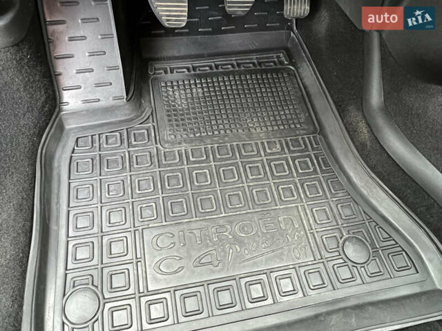 Ситроен Гранд С4 Пикассо, объемом двигателя 1.6 л и пробегом 199 тыс. км за 6200 $, фото 46 на Automoto.ua