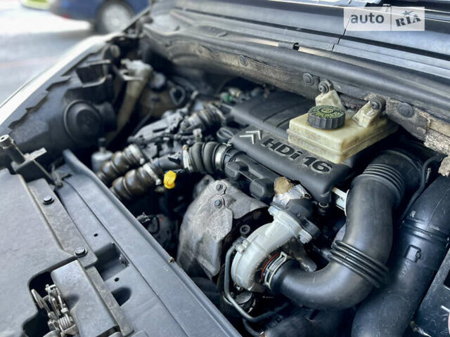 Сірий Сітроен Гранд С4 Пікассо, об'ємом двигуна 1.6 л та пробігом 231 тис. км за 5300 $, фото 36 на Automoto.ua
