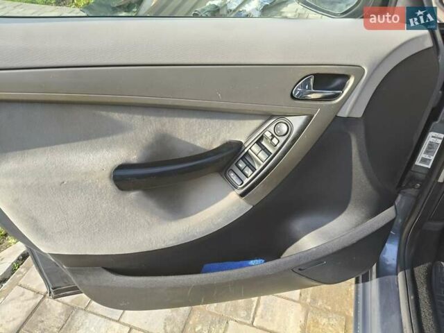 Сірий Сітроен Гранд С4 Пікассо, об'ємом двигуна 1.56 л та пробігом 356 тис. км за 4600 $, фото 12 на Automoto.ua
