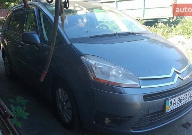Сітроен Гранд С4 Пікассо 2007 у Вышгороде на Automoto.ua Сірий Сітроен Гранд С4 Пікассо, об'ємом двигуна 2 л та пробігом 300 тис. км за 4900 $, фото 1 на Automoto.ua