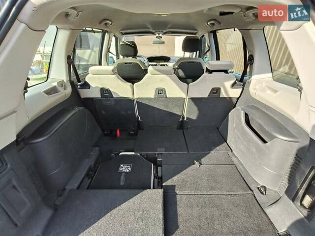 Сірий Сітроен Гранд С4 Пікассо, об'ємом двигуна 1.56 л та пробігом 356 тис. км за 4600 $, фото 17 на Automoto.ua