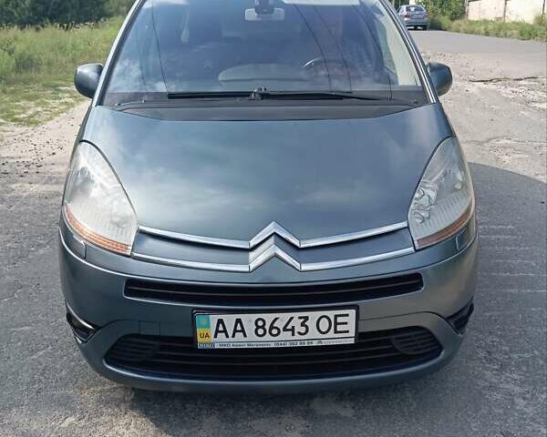 Сітроен Гранд С4 Пікассо 2007 у Вышгороде на Automoto.ua Сірий Сітроен Гранд С4 Пікассо, об'ємом двигуна 2 л та пробігом 300 тис. км за 4900 $, фото 3 на Automoto.ua