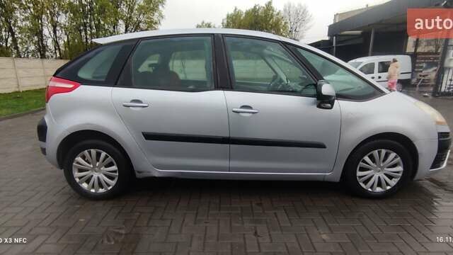 Сірий Сітроен Гранд С4 Пікассо, об'ємом двигуна 1.56 л та пробігом 302 тис. км за 4800 $, фото 3 на Automoto.ua