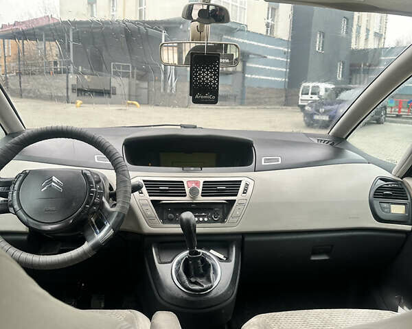 Серый Ситроен Гранд С4 Пикассо, объемом двигателя 1.6 л и пробегом 315 тыс. км за 3650 $, фото 10 на Automoto.ua
